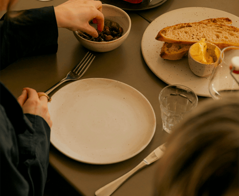 image__table-setting_780x640_mobile